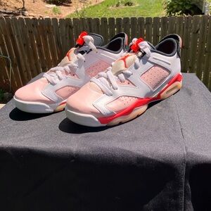 Girls Jordan 6 Retro